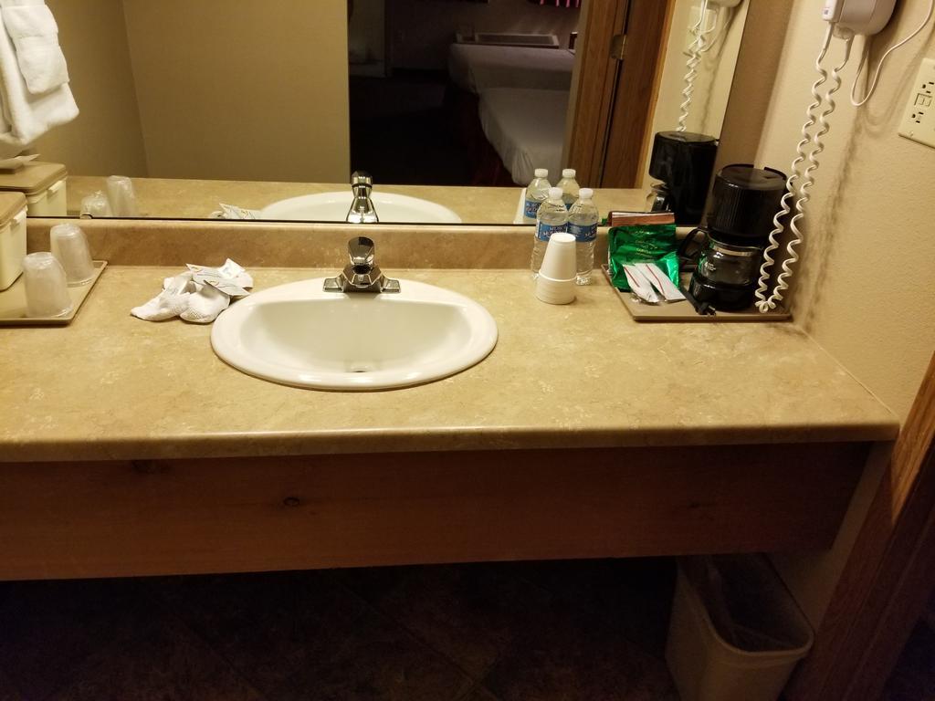 בראנסון American Eagle Inn & Suites מראה חיצוני תמונה