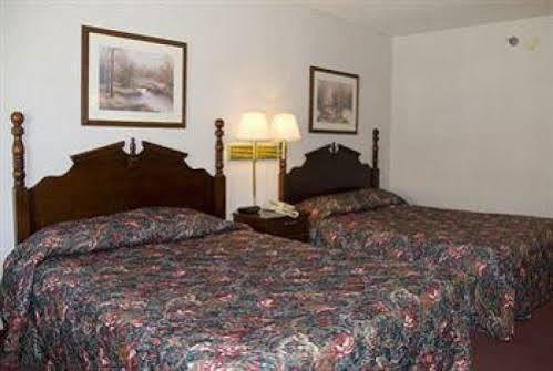 בראנסון American Eagle Inn & Suites מראה חיצוני תמונה